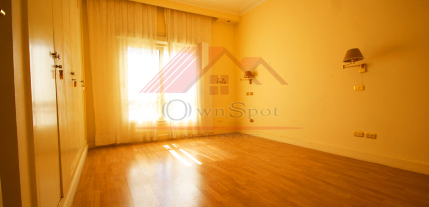 Spacious bright villa in  Katamya Heights