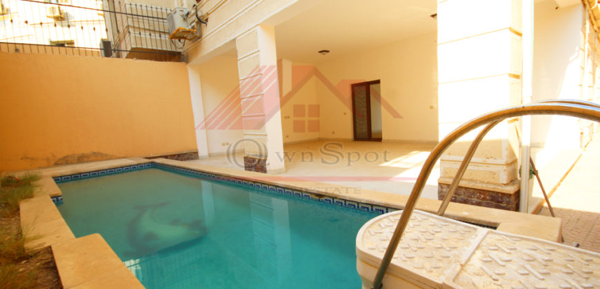 Ground floor with pool for rent in west golf