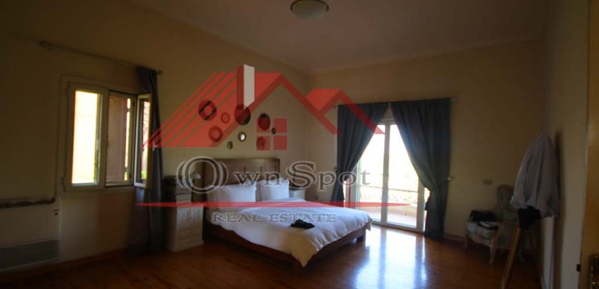 Spacious villa for rent in katameya heights